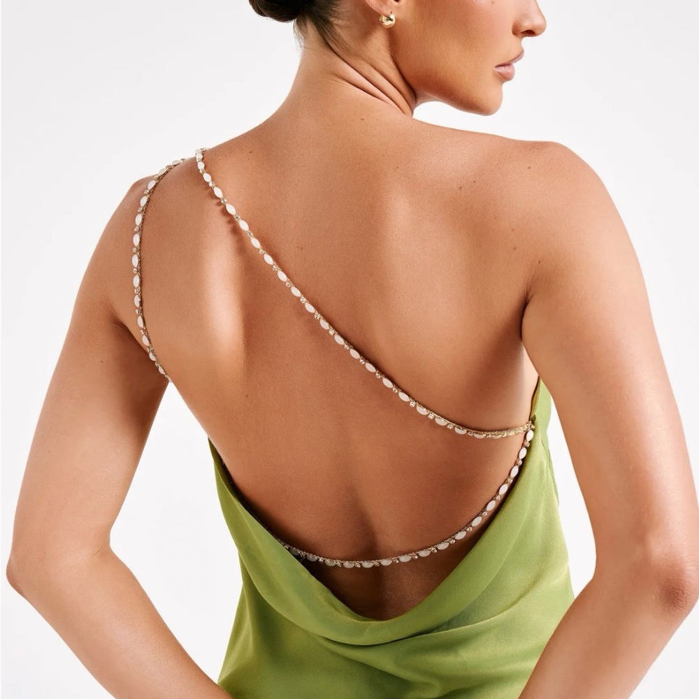 Elegant Green One-Shoulder Dress